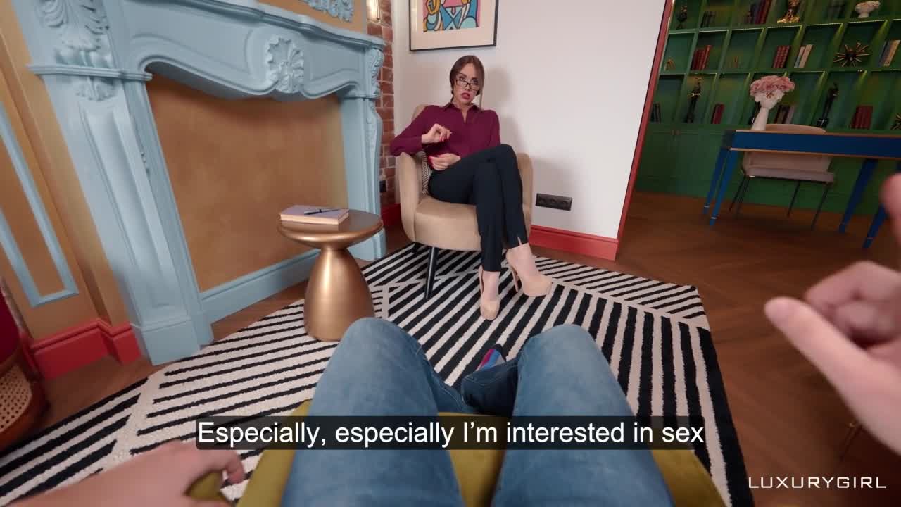 Студент вновь трахнул учительницу русского языка - 2